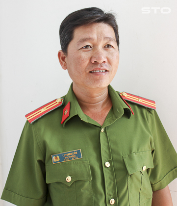 thiếu tá tiếng anh là gì