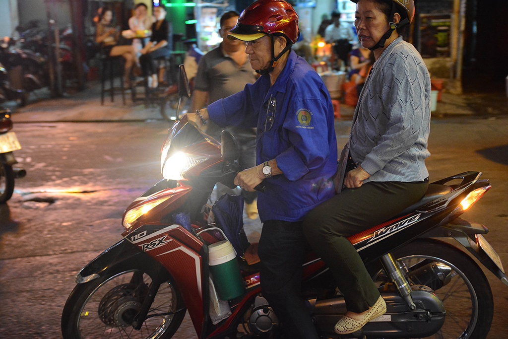 Chia sẻ &quotXe Ôm&quot trong Tiếng Anh là gì: Định Nghĩa, Ví Dụ Anh Việt