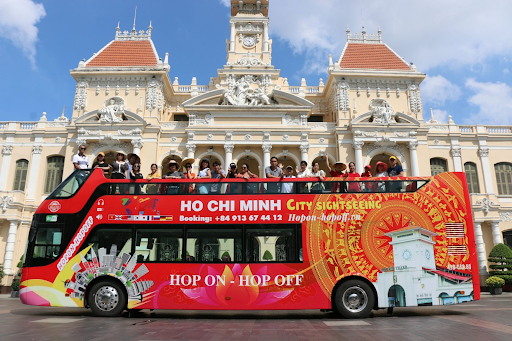 tham quan tiếng anh là gì