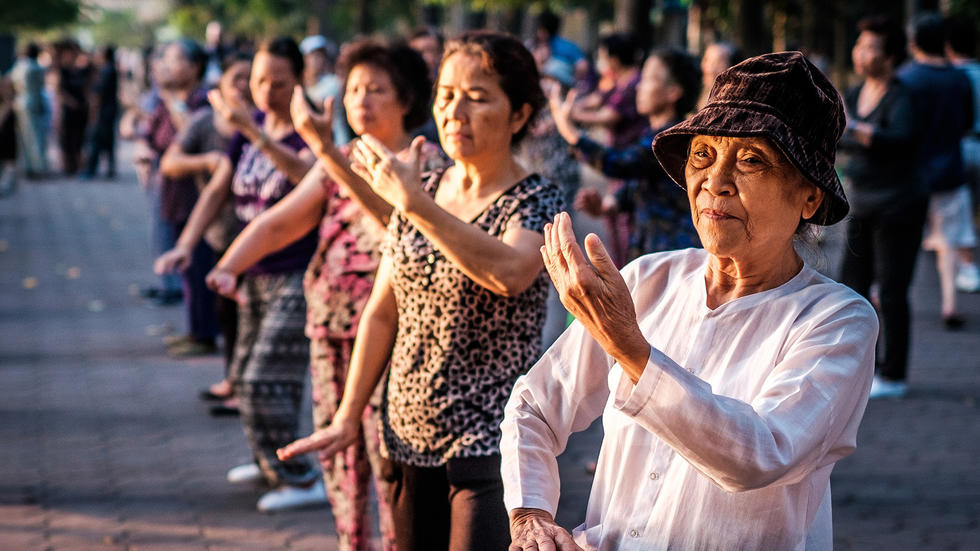 người cao tuổi tiếng anh là gì