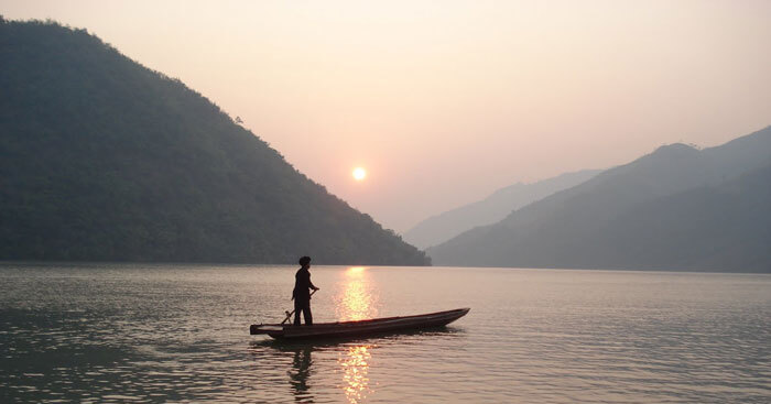 soạn bài người lái đò sông đà