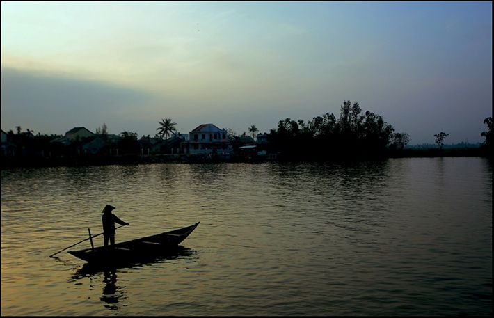 cảm nhận bài thơ người lái đò sông đà